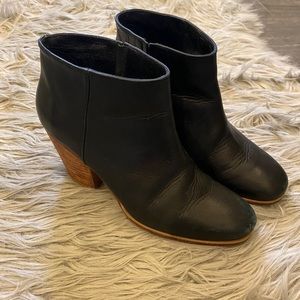 Rachel comey Mars boot black leather 6.5 pre owned condition